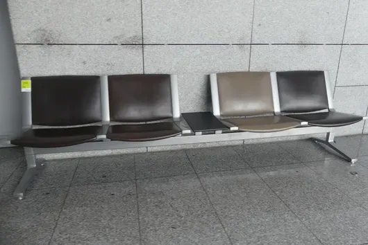 Banc d'aéroport Kusch&Co, 4 places