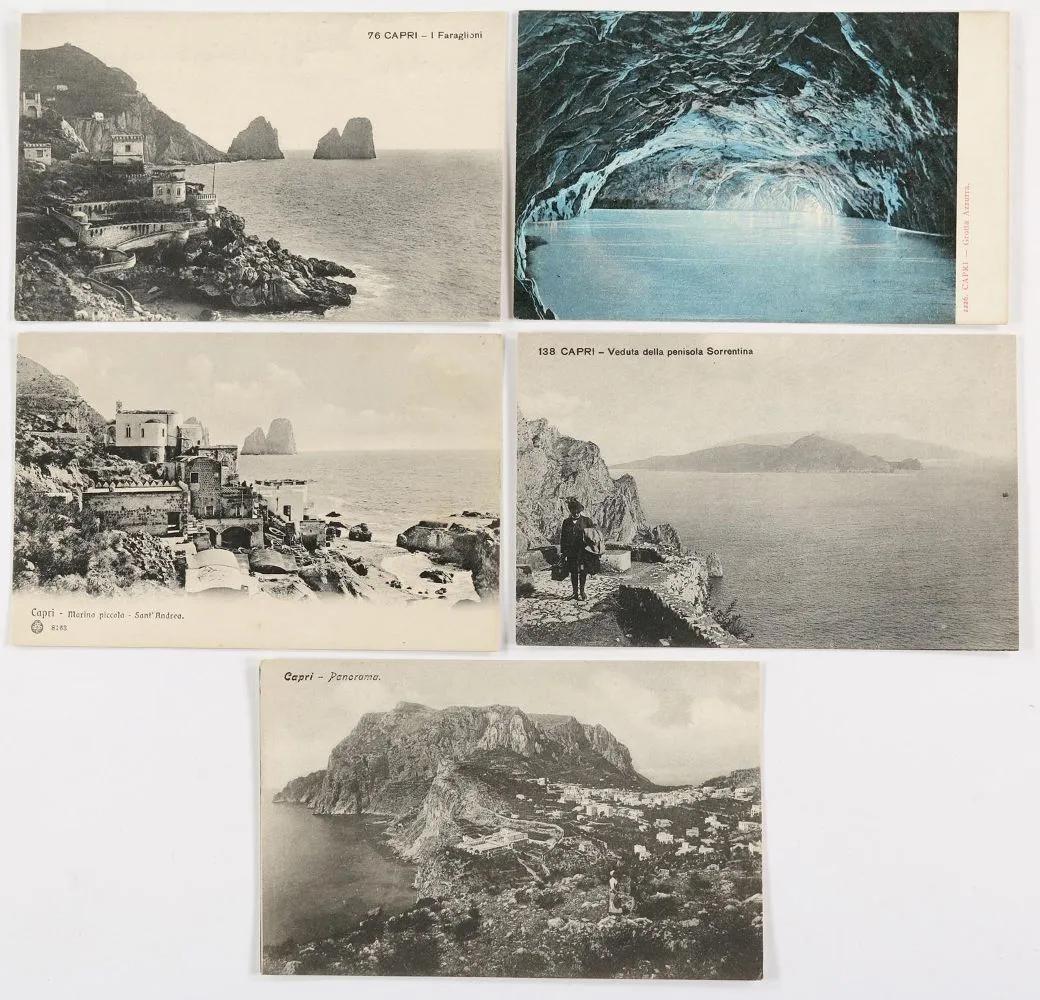 Capri. – 7 Postkarten, sowie 3 Miniatur Souvenierbüchlein mit je 20 Ansichten von Capri, Pompei u