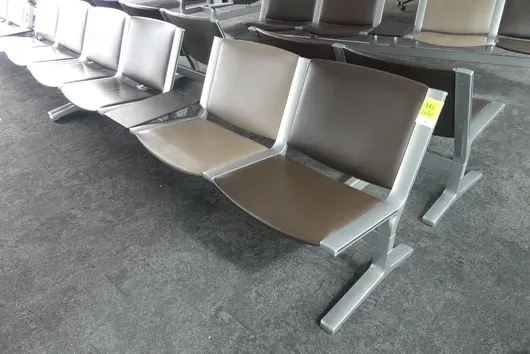 Kusch&Co Flughafenbank, 2x 4 Sitzplätze