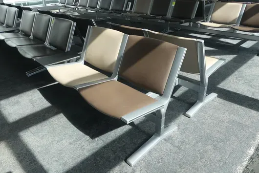 Kusch&Co Flughafenbank, 2x 3 Sitzplätze