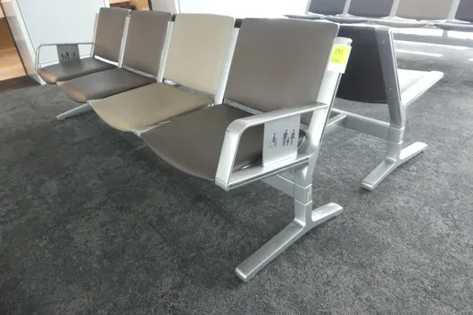 Kusch&Co Flughafenbank, 2x 4 Sitzplätze