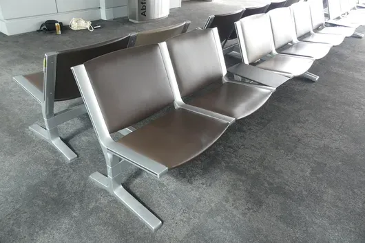 Kusch&Co Flughafenbank, 2x 4 Sitzplätze
