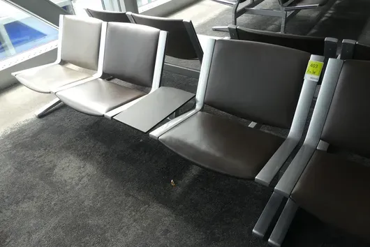 Kusch&Co Flughafenbank, 2x 3 Sitzplätze