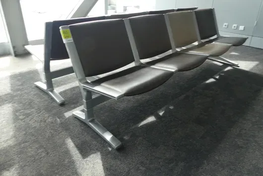 Kusch&Co Flughafenbank, 2x 4 Sitzplätze