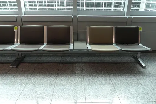 Kusch&Co Flughafenbank, 4 Sitzplätze