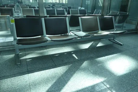 Kusch&Co Flughafenbank, 4 Sitzplätze