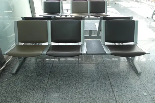 Kusch&Co Flughafenbank, 2x 3 Sitzplätze