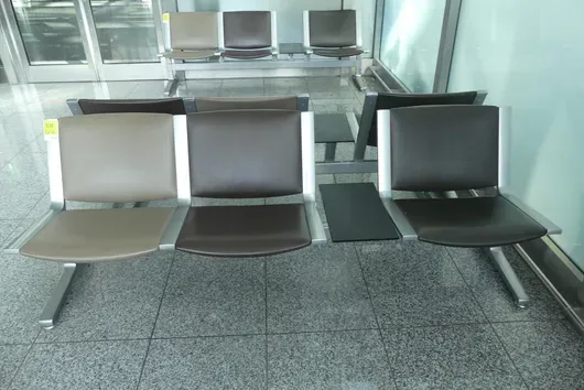 Kusch&Co Flughafenbank, 2x 3 Sitzplätze