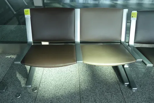 Kusch&Co Flughafenbank, 2 Sitzplätze