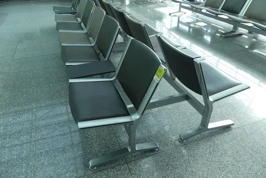 Kusch&Co Flughafenbank, 2x 3 Sitzplätze