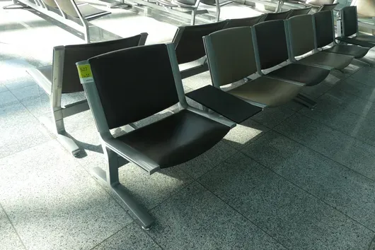Kusch&Co Flughafenbank, 2x 3 Sitzplätze