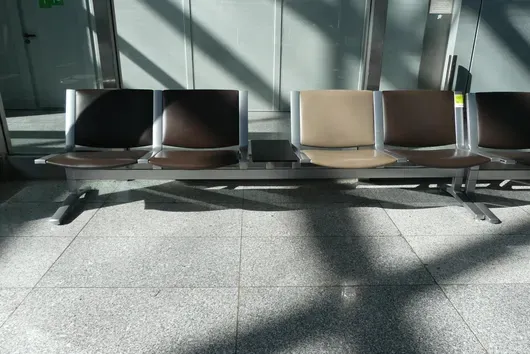 Kusch&Co Flughafenbank, 4 Sitzplätze