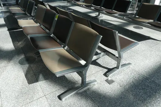 Kusch&Co Flughafenbank, 2x 2 Sitzplätze