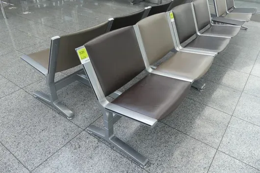 Kusch&Co Flughafenbank, 2x 2 Sitzplätze