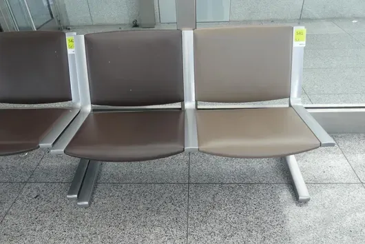 Kusch&Co Flughafenbank, 2 Sitzplätze