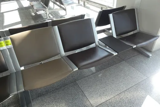 Kusch&Co Flughafenbank, 2x 3 Sitzplätze