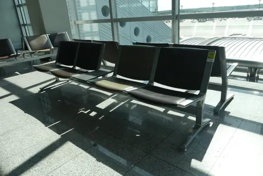Kusch&Co Flughafenbank, 2x 4 Sitzplätze