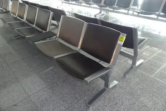 Kusch&Co Flughafenbank, 2x 4 Sitzplätze