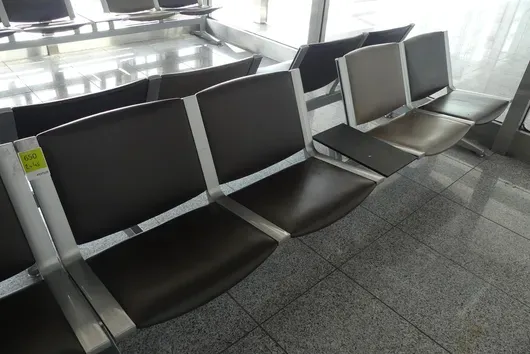 Kusch&Co Flughafenbank, 2x 4 Sitzplätze