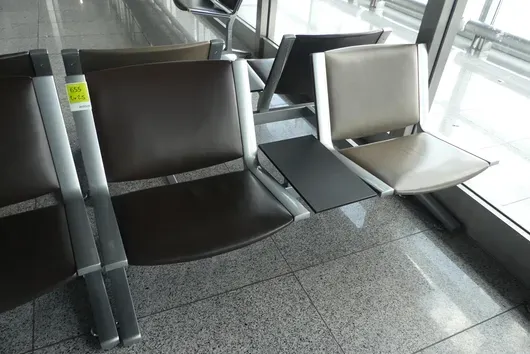 Kusch&Co Flughafenbank, 2x 2 Sitzplätze