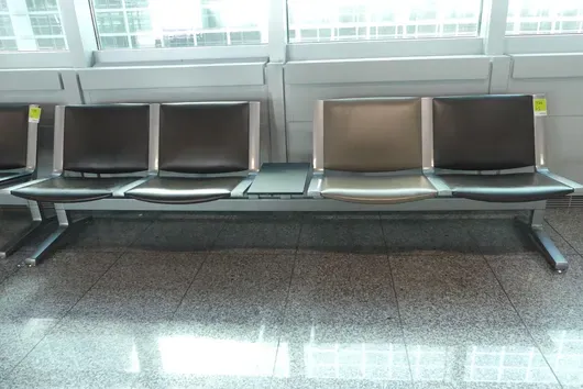 Banc d'aéroport Kusch&Co, 4 places