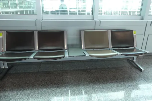 Banc d'aéroport Kusch&Co, 4 places
