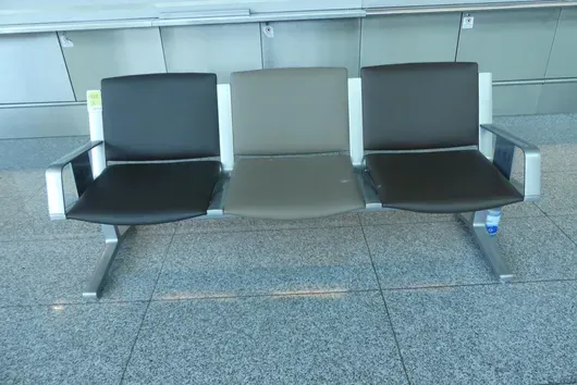 Banc d'aéroport Kusch&Co, 3 places