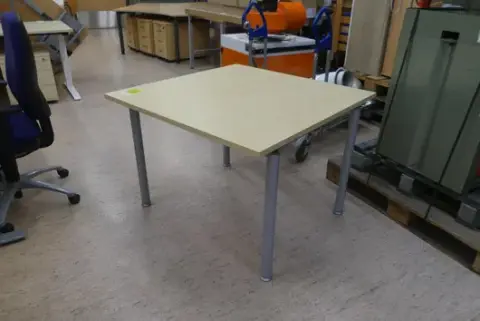 Mesa auxiliar