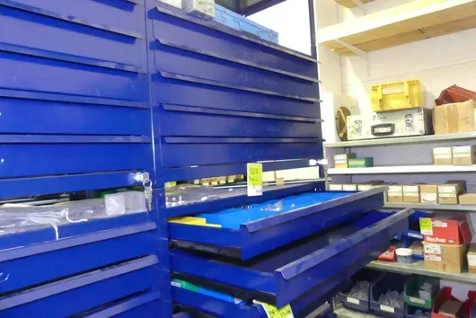 Contenuto scaffale, 1 scomparto