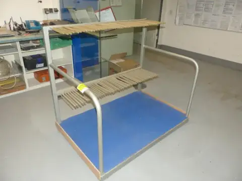 Raft pentru plăci / suport pentru plăci