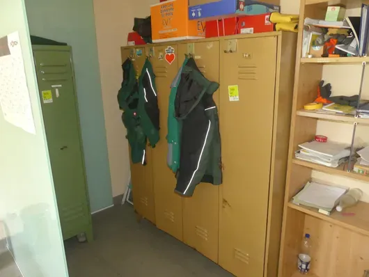Locker cabinet, 4 compartments, empty