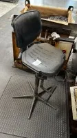 1 draaibare bureaustoel