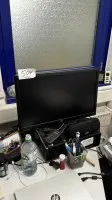 1 komputer HP (bez dysku twardego) z monitorem TFT panoramiczny HP, 23 cale