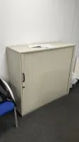 5 krzeseł dla gości