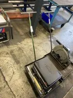2 chariots de transport - enlèvement après autorisation