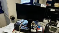 1 PC HP (sans disque dur) avec moniteur TFT grand écran HP, 23 pouces et étiqueteuse brother - enlèvement après autorisation