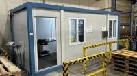 1 Bürocontainer Hekim, ca. 6x2,5 m, Bj. 2021 mit Elektroinstallation und Einrichtungsgegenständen