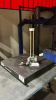 1 meetplaat met digitale hoogtemeter Mitutoyo