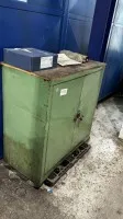 1 metal tool cabinet, low