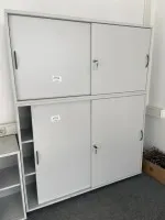 1 Aktenschiebtürenschrank, 2-teilig