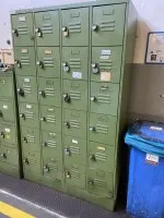 1 Schließfachschrank, 24-fach