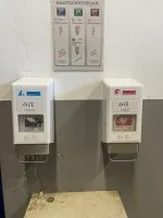 3 handhygiënedispensers, wandgemonteerd