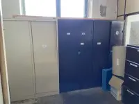 5 plaatstalen kasten