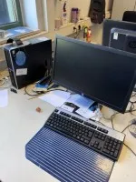 1 PC HP (bez pevného disku) s širokoúhlým TFT monitorem HP