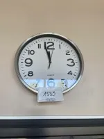 1 настенные часы