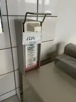 1 distributeur d'hygiène des mains, mural