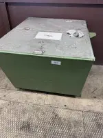1 conteneur en acier avec couvercle