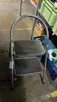 1 folding step stool, 2-step