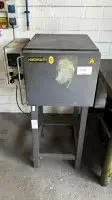 1 four de trempe Nabertherm N30/45, année 2001 sur support