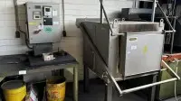 1 four de trempe Nabertherm N161, année 1988 sur support avec commande Nabertherm